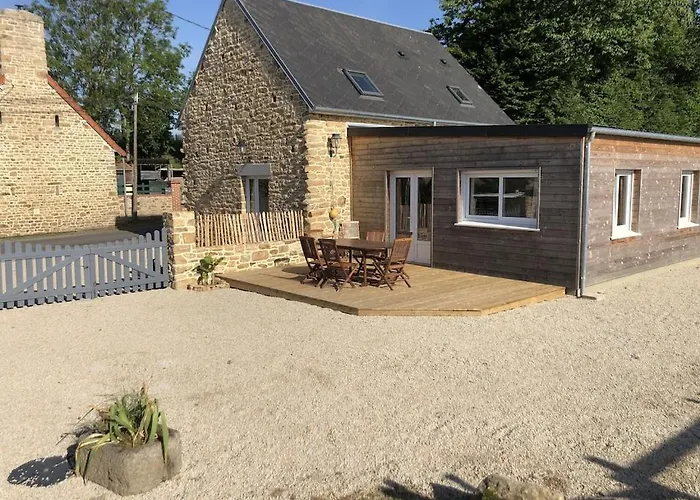 Charmante Maison De Campagne En Pierres Et Bois